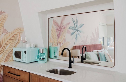 Vilano Beach Hotel | Haleys Court Boutique Motel