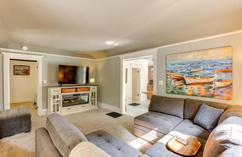 Frankfort House | half Mi to Dtwn Frankfort Fernhaven Home with Yard