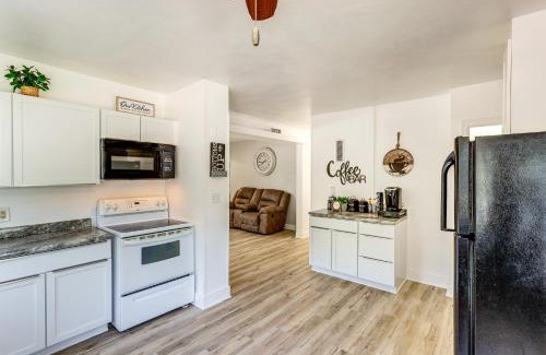 Yankton House | Half-Mi to Dtwn Yankton and River Charming Home!