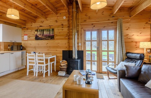 Kneesall Cottage | Halfmoon Wood - UKC2194