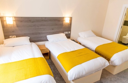 Coalville Hotel | Halfway Hotel