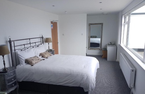 Larne Hotel | Halfway House Hotel
