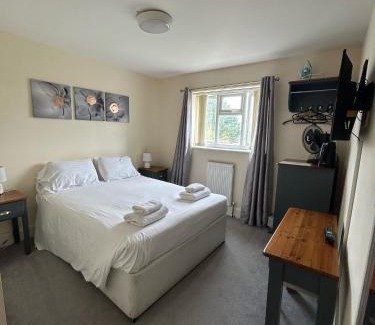 Chilthorne Domer Hotel | Halfway House Inn Country Lodge
