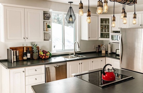 Dysart et al Cottage | Haliburton Cottage Peaceful Rustic-Luxury Lakefront Retreat for Couples & Family
