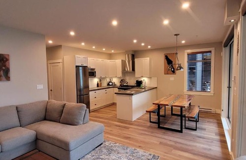 Port Renfrew Apartment | Halibut Hideaway