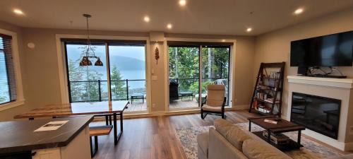 Port Renfrew Apartment | Halibut Hideaway