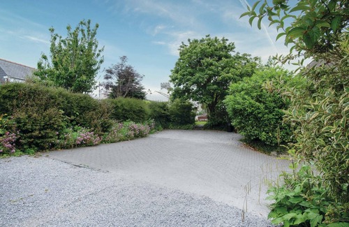St. Florence House | Hall House 3 Bedroom House St Florence