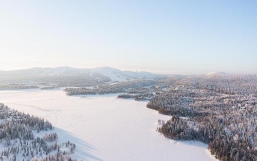 Rukatunturi Ski Chalet | Halla Chalet, Aurora Borealis, ski & lake, free wifi, Vuosseli Resort Ruka