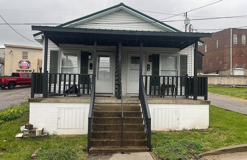 Georgetown House | Hallelujah Acres Side 2