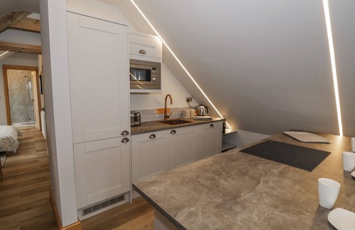 Peopleton Cottage | Hallgarth Farm Holiday Lodge