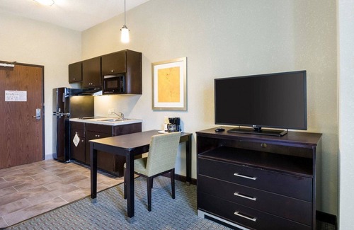 Lakeview Jefferson County Hotel | Hallmarc Studios