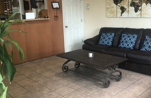 Killeen Hotel | Hallmark Inn and Suites