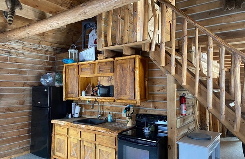 Merrillan Cabin | Halls Creek Retreat! Hatfield/Merrillan, WI