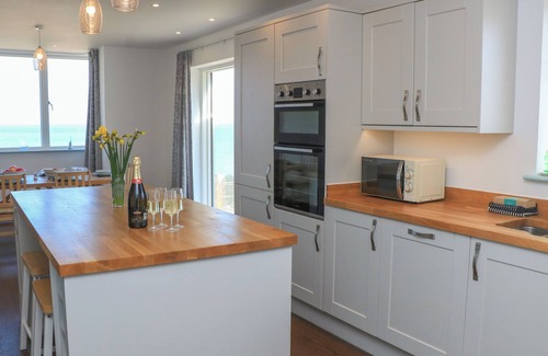 Chillington House | HALLSANDS BEACH HOUSE, pet friendly, with a garden in Stokenham