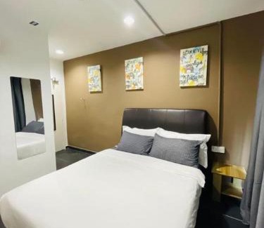Wakaf Bharu Hotel | Halo Rooms Hotel