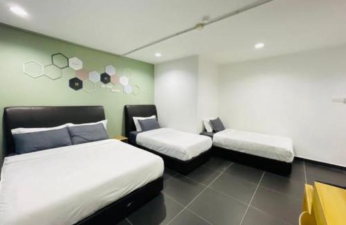 Wakaf Bharu Hotel | Halo Rooms Hotel