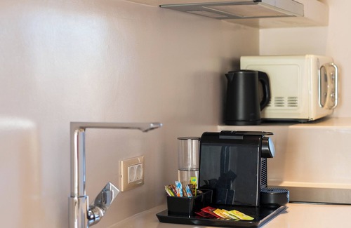 Exo Gialos Villa | Halo Santorini- Living Experience