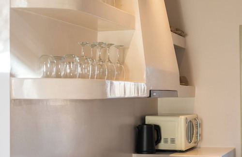 Exo Gialos Villa | Halo Santorini- Living Experience