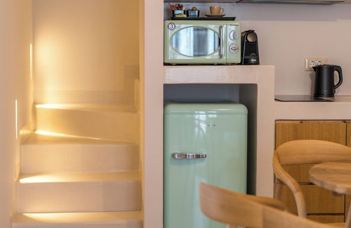 Exo Gialos Villa | Halo Santorini- Living Experience