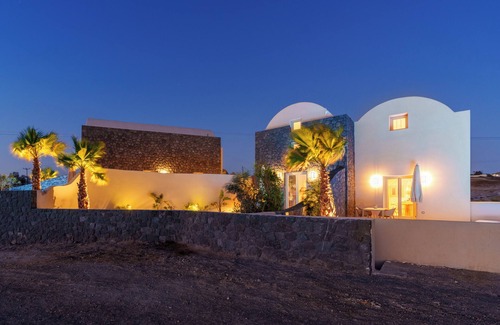 Exo Gialos Villa | Halo Santorini- Living Experience