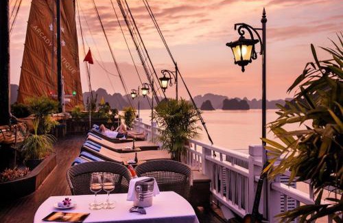 Bai Chay Boat Rental | Halong Victory Boutique Cruise