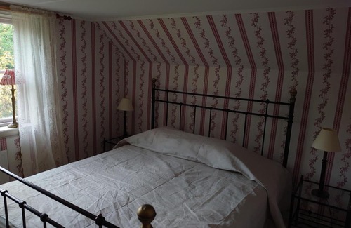 Varnhem Bed & Breakfast | Hälsa på landet- Bed & Breakfast