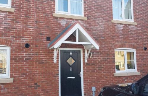 Warrington House | Halton haven Three bed house sleeps 8
