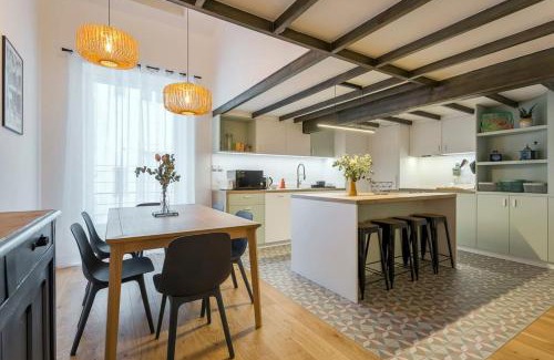 Boucle - Gros Caillou Apartment | Hamac Suites - Suite Herbouville - Quai du Rhône