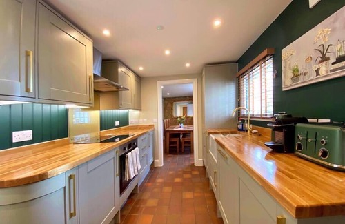 Broad Oak House | Hambrook House Canterbury - NEW luxury guest house