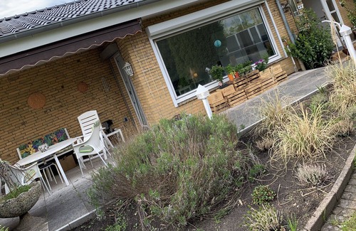 Quickborn House | Hamburg Quickborn sunny cozy summer lounge