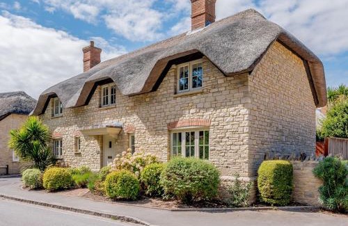 West Lulworth House | Hambury House