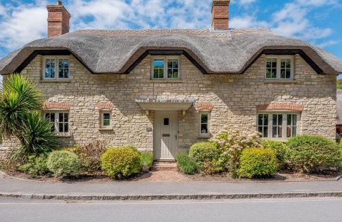 West Lulworth House | Hambury House