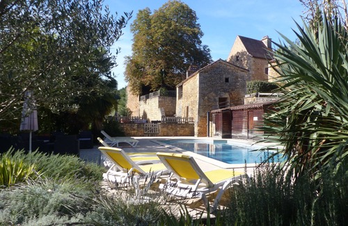 Saint-Front-sur-Lemance Cottage | Hameau du Peyrié - Character cottages (27 people), heated swimming pool, tennis, sauna