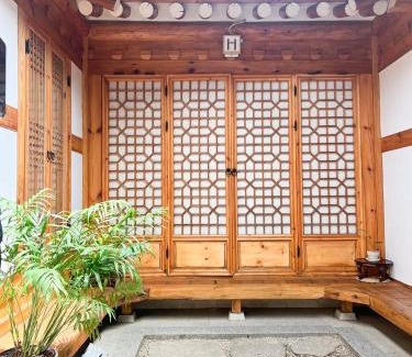 Gahoe-dong House | HAMhanokstay