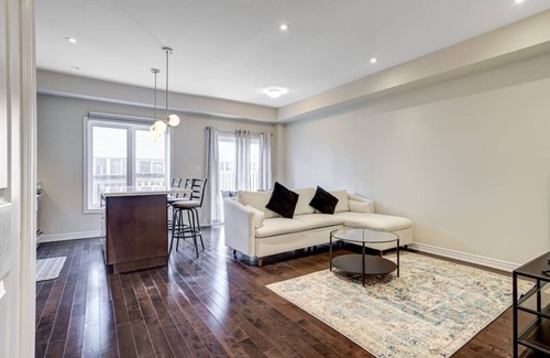 Hamilton House | Hamilton 3BR Gem - Comfort Stay, City & Nature Mix