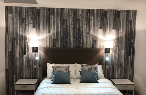 Woolbeding Hotel | Hamilton Arms