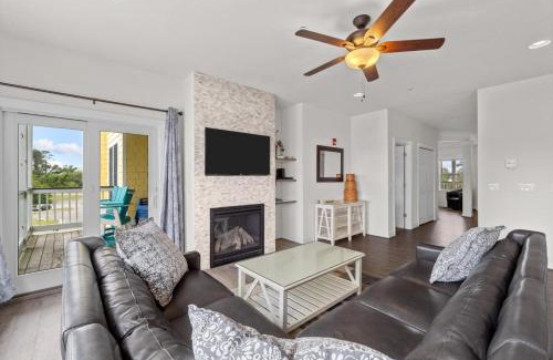 Bermuda Bay Apartment | Hamilton Cay at Bermuda Bay by Kees Vacations