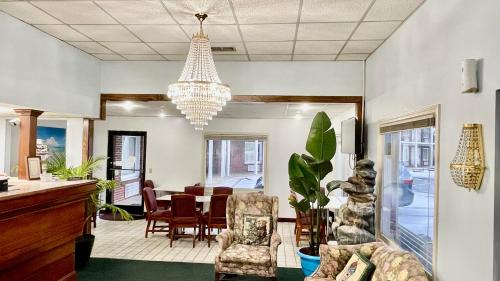 Arlington Hotel | Hamilton Inn Jonesville I-77