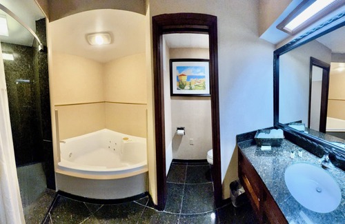 Mackinaw City Hotel | Hamilton Inn Select Beachfront Mackinaw City