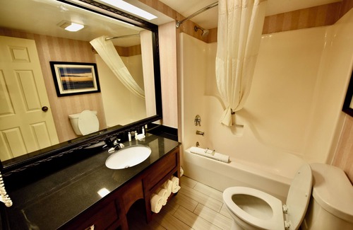 Mackinaw City Hotel | Hamilton Inn Select Beachfront Mackinaw City