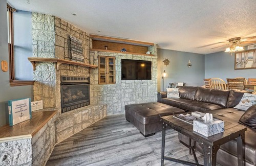Hamilton Apartment | Hamilton Lakefront Retreat Central Location!