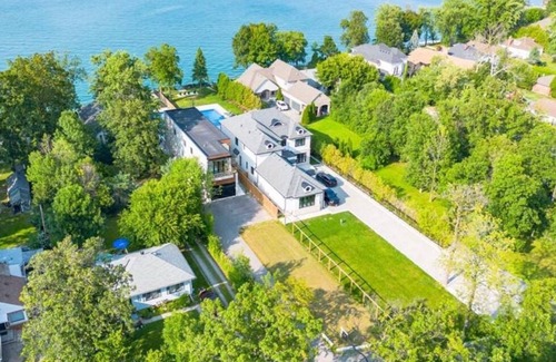Stoney Creek House | Hamilton Lakeside Haven ~ 4BR of Peace & Comfort