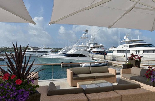 Pembroke Resort | Hamilton Princess & Beach Club - a Fairmont Managed Hotel