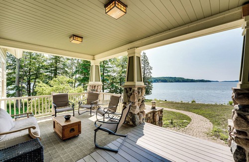 Free Soil House | Hamlin Lake Retreat: Spacious Stay for Groups!