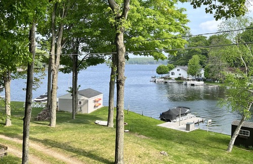 Ludington Cottage | Hamlin Lake- waterfront Cottage