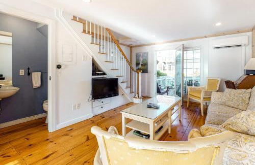 Mashpee Apartment | Hammock Hideaway