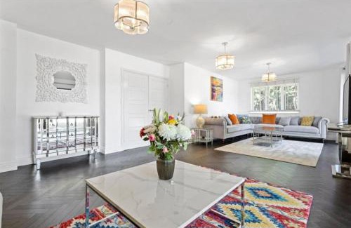 Chilworth House | Hampshire gated home in exclusive location