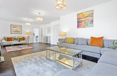 Chilworth House | Hampshire gated home in exclusive location