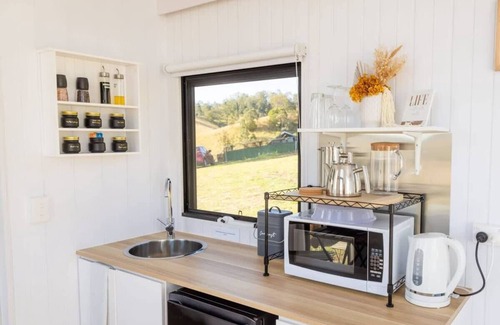 Boorabee Park House | Hampson Farm Stay Valley View by Tiny Away