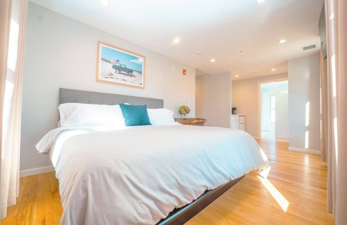 Hampton Bays Hotel | Hampton Bays Hotel on Main